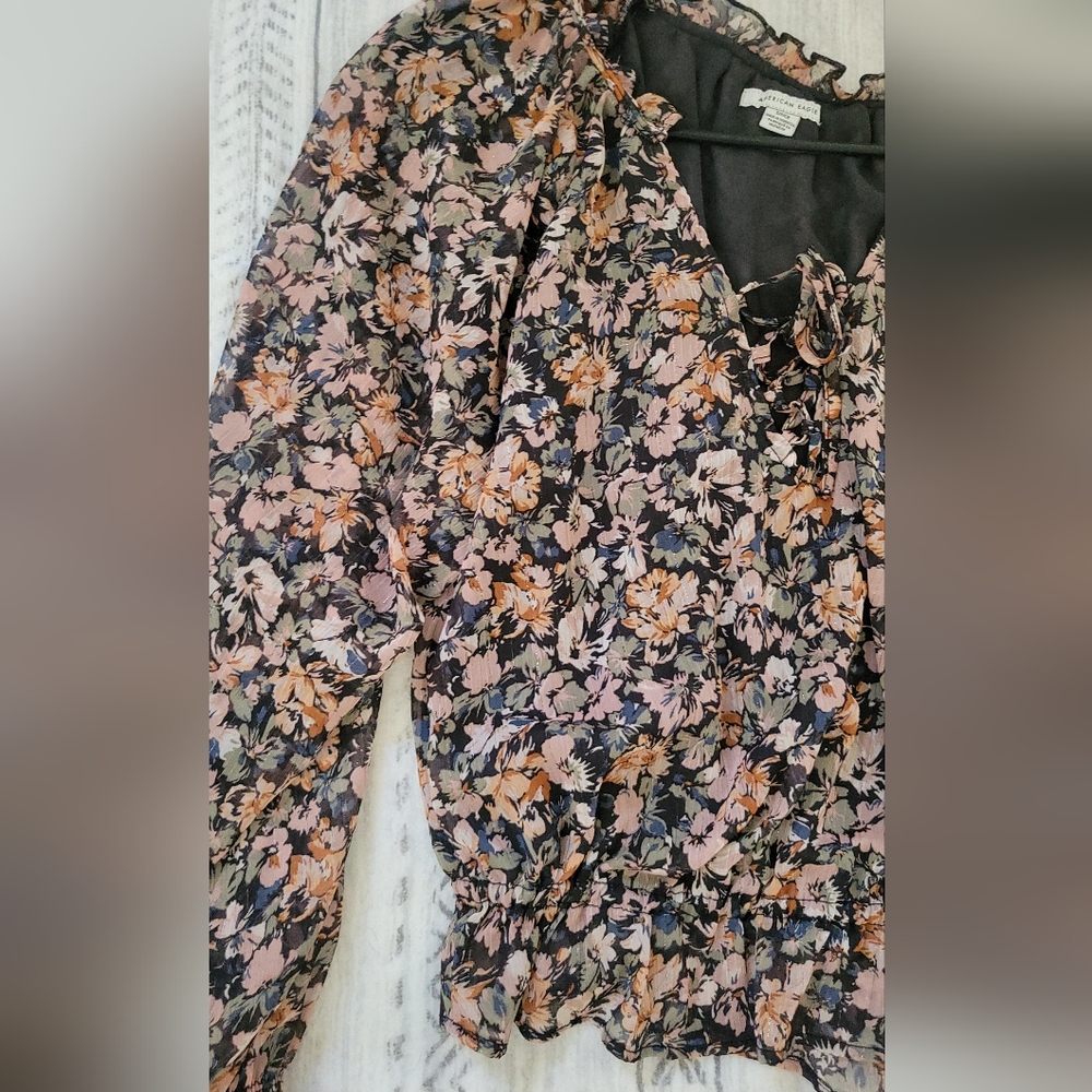 American Eagle Outfitters Floral Blouse Size S - Picture 13 of 16